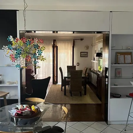 Summer Apartment *