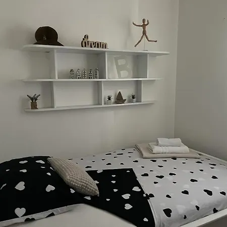 Summer Apartment